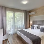 Marina White Sands Hotel